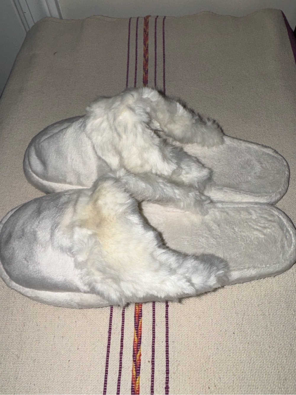 Plush Faux Fur Women's Slippers - Ivory